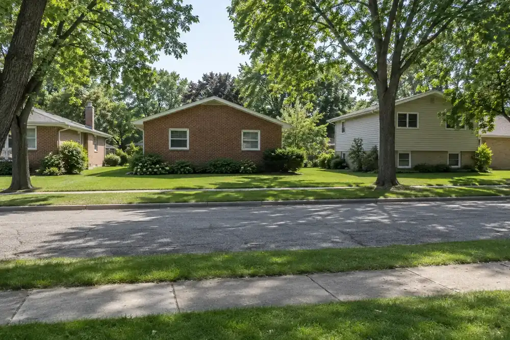 Illustration of a typical residential street in the Franklin Park, IL area