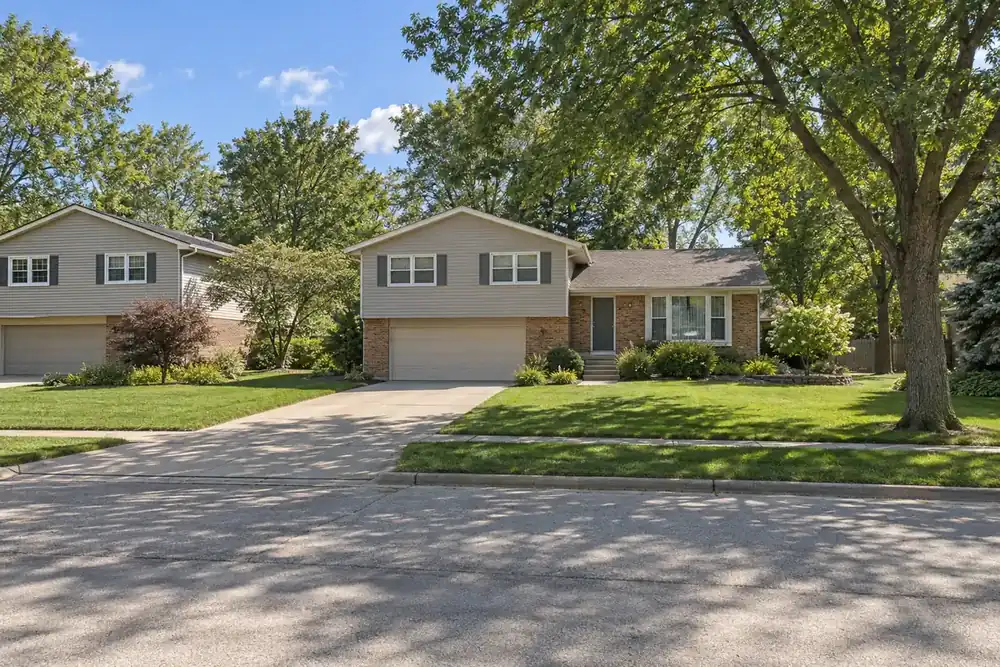 Illustration of a typical residential street in the Lisle, IL area