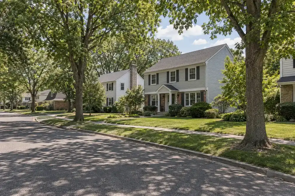 Illustration of a typical residential street in the Lombard, IL area